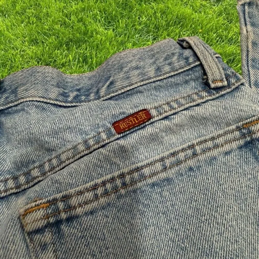 2000s rustler light wash Jean